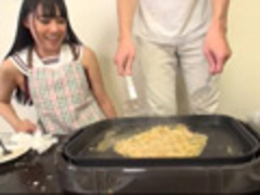 女の子のゲロを料理して食べる動画